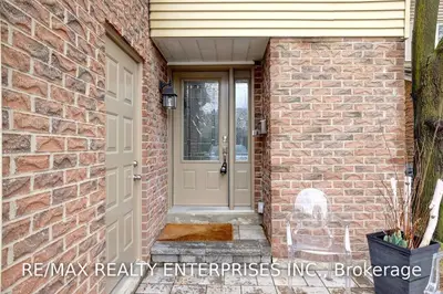 1099 Bordeaux Court, Mississauga, ON L5H 4B4