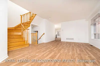 5079 Churchill Meadows Boulevard, Mississauga, ON L5M 7Z9