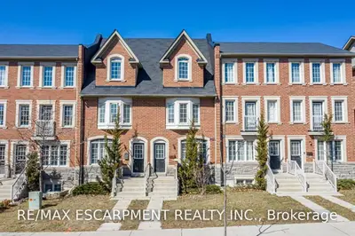 36 Judy Sgro Avenue, Toronto W05, ON M3L 0B1