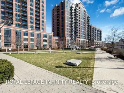 60 Heintzman Street 829, Toronto W02, ON M6P 5A1