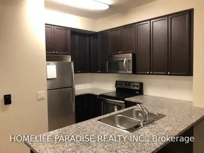 339 Rathburn Road W 1618, Mississauga, ON L5B 0K6