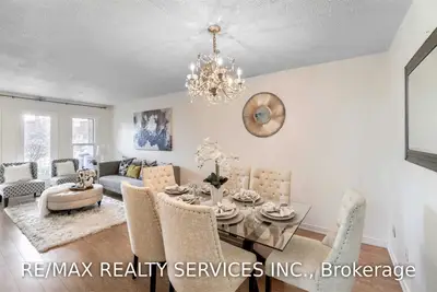 7305 Sigsbee Drive, Mississauga, ON L4T 3L6