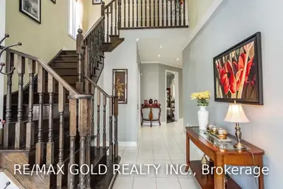 472 Briggs ( Upper) Court, Mississauga, ON L5W 0C5