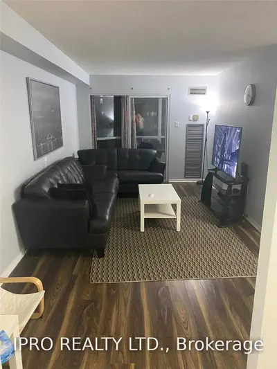 115 Hillcrest Avenue 410, Mississauga, ON L5B 3Y9