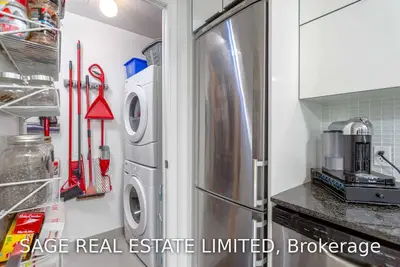 80 Marine Parade Drive 207, Toronto W06, ON M8V 4B4