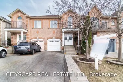 3967 Coachman Circle, Mississauga, ON L5M 6P8