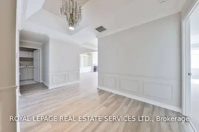 100 Lakeshore Road E 1203, Oakville, ON L6J 6M9