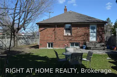 522 Royal York Road, Toronto W07, ON M8Y 2S4