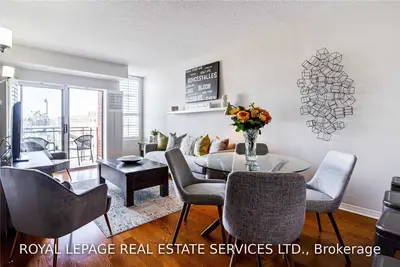 2495 Dundas Street West Street 410, Toronto W02, ON M6P 1X4