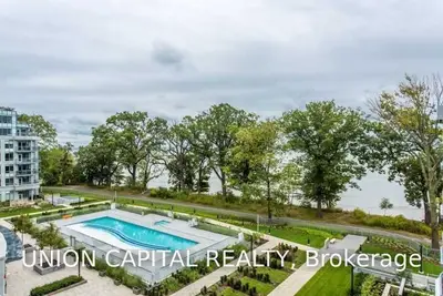 3500 Lakeshore Road W 226, Oakville, ON L6L 4Z3