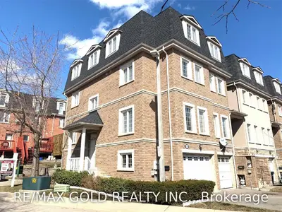 435 Hensall Circle 75, Mississauga, ON L5A 4P1
