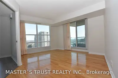 33 Elm Drive 1112, Mississauga, ON L5B 4M2
