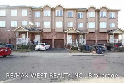 3053 Finch Avenue 28, Toronto W05, ON M9M 0A6