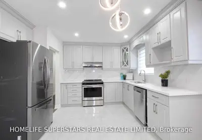 3676 Corliss Crescent, Mississauga, ON L4T 2Z3