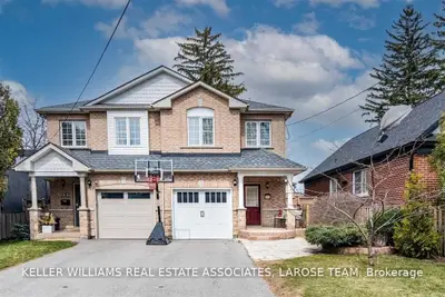 51 Oakwood Avenue N, Mississauga, ON L5G 3L9
