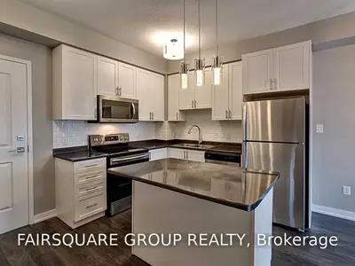 2490 Old Bronte Road 323, Oakville, ON L6M 0Y5