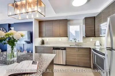 5 Sousa Mendes Street 803, Toronto W02, ON M6P 0A8