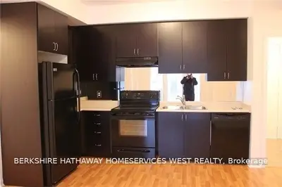 5650 Winston Churchill Boulevard 92, Mississauga, ON L5M 0L7
