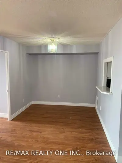 285 Enfield Place 1805, Mississauga, ON L5B 4L8