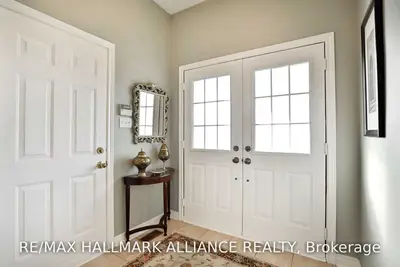 472 Morning Dove Drive, Oakville, ON L6H 7A5