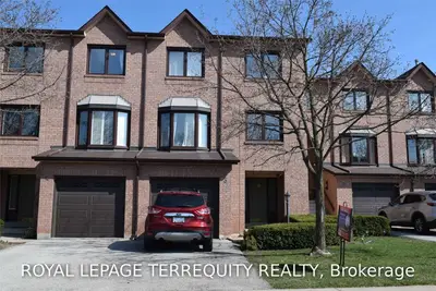 1100 Queens Avenue 3, Oakville, On L6h 2b5