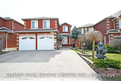 4825 Wild Rose Street, Mississauga, ON L5M 5M8