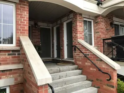 19 Hays Boulevard 612, Oakville, MA L4K 1W7