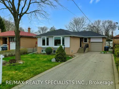 1521 Muir Road, Mississauga, ON L5E 2J3