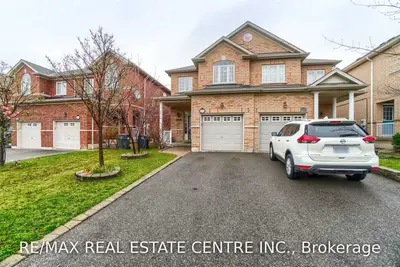 3114 Cabano Crescent, Mississauga, ON L5M 0C4