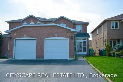 5429 Bullrush Drive, Mississauga, ON L5V 1Y4