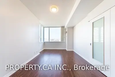 220 Burnhamthorpe Road W 518, Mississauga, ON L5B 4N4