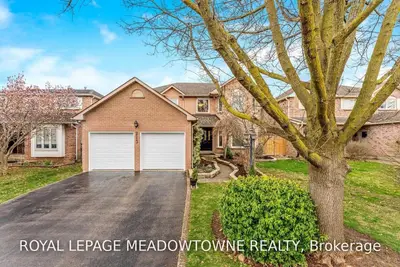 2113 Towne Boulevard, Oakville, On L6h 5g7