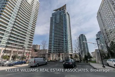33 Elm Drive W 1209, Mississauga, ON L5B 4L2