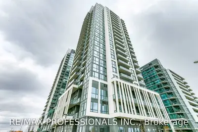 17 Zorra Street 302, Toronto W08, On M8z 0c8