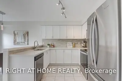 5856 Tenth Line W, Mississauga, ON L5M 6S4