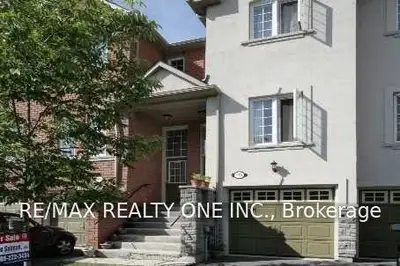 435 Hensall Circle 174, Mississauga, ON L5A 4P1