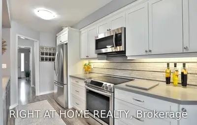 1485 Torrington Drive 11, Mississauga, ON L5V 1Y3