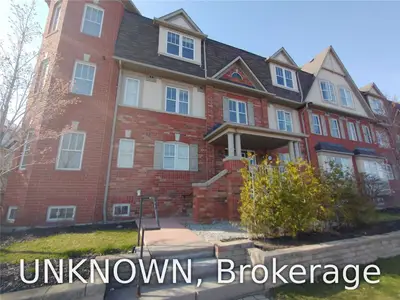 645 Dundas Street W 2, Mississauga, ON L5B 0B5