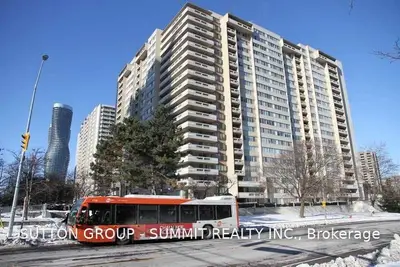 3590 Kaneff Crescent 1510, Mississauga, ON L5A 3X3
