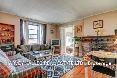 102 Thirty Ninth Street, Toronto W06, ON M8W 3M7