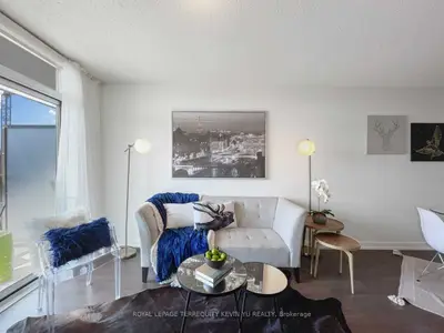 812 Lansdowne Avenue 813, Toronto W02, ON M6H 4K5