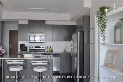 360 Square One Drive 1809, Mississauga, ON L5B 0E6