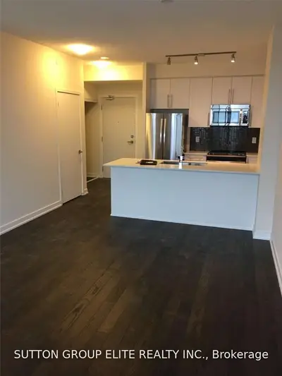 4011 Brickstone Mews 2409, Mississauga, ON L5B 0J7