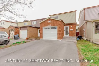 4050 Teakwood Drive, Mississauga, ON L5C 3L5