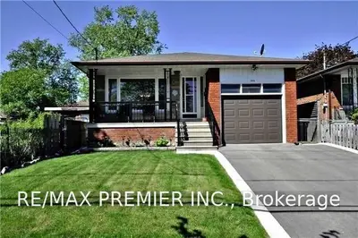 106 Wendell Avenue, Toronto W04, ON M9N 3K7