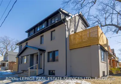 69 Colbeck Street Main, Toronto W02, ON M6S 1T8