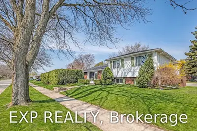 2445 Cyprus Avenue, Burlington, ON L7P 1G5