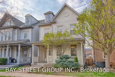 142 Gatwick Drive, Oakville, ON L6H 6N3