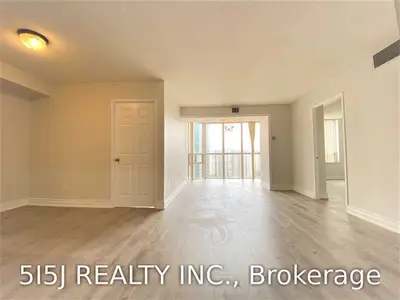 285 Enfield Place 1712, Mississauga, ON L5B 3Y6