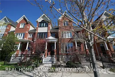 15 The Greenery, Oakville, ON L6H 6J6